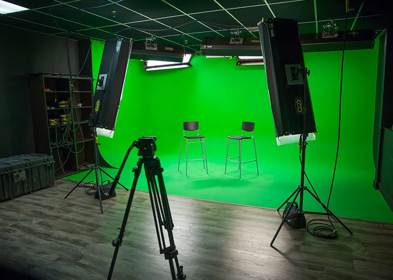 8 REASONS GREEN SCREENS ARE GOOD FOR YOUR BUSINESS